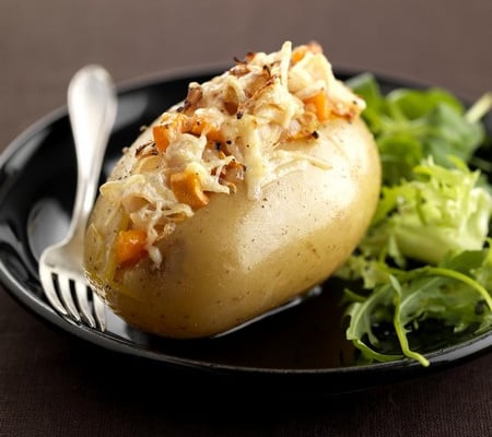 Pommes au four aux échalotes confites