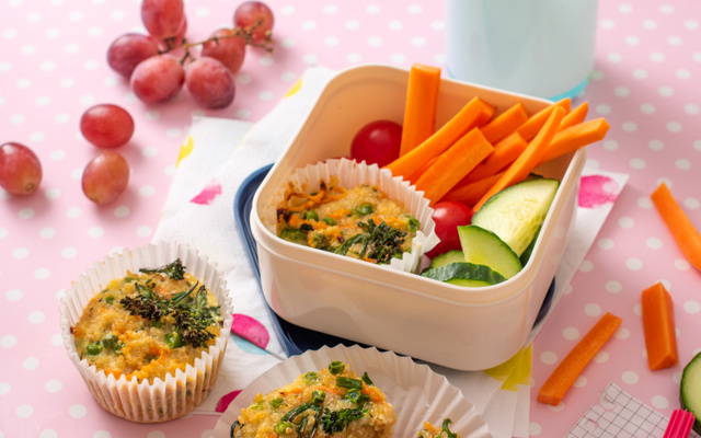 Bouchées de quinoa, fromage et brocoli