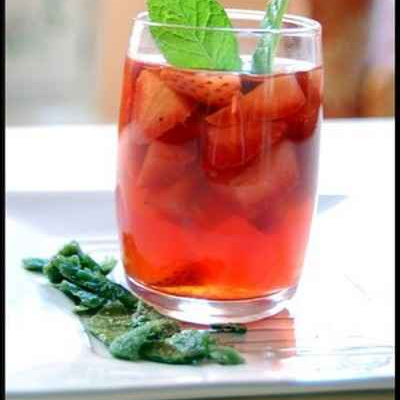 Gelée de fraises au thé à la menthe