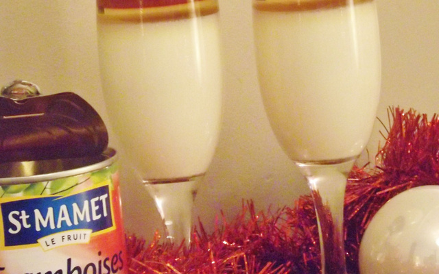 Panna Cotta champenoise et son coulis de framboises