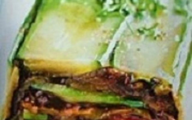 Terrine de légumes aux graines de sésame et son nectar de tomates