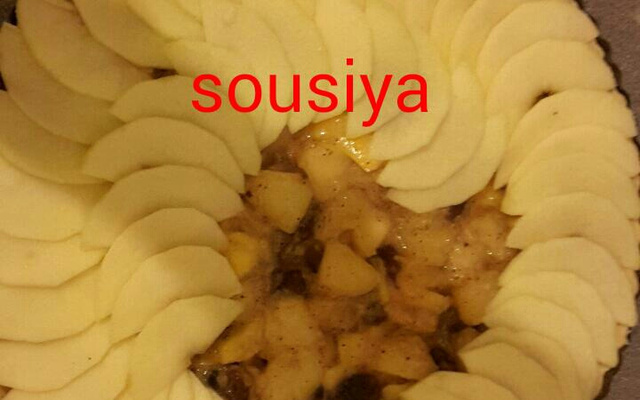 Tarte aux pommes enrichie de crème ou de compote