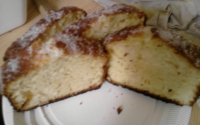 Gâteau au yaourt avec morceaux de pommes