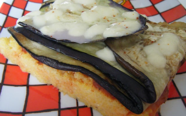 Tartines de polenta aux aubergines grillées