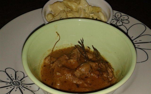 Bœuf à la sauce arachide