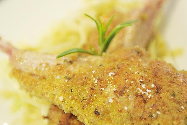 Cotelines d'agneau et sa compotée de fenouil