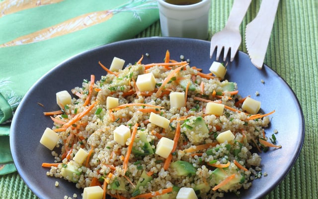 Salade de quinoa, avocat et gruyère