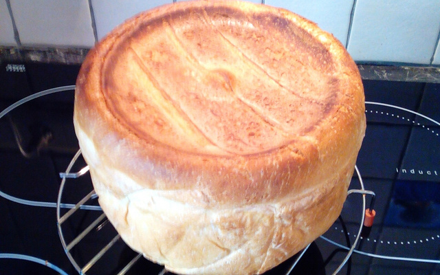 Pain blanc à la cocotte
