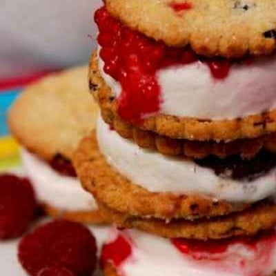 Casse-croûte pour les pingouins romantiques