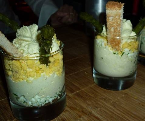 Œufs mimosa à l'espuma d'asperges