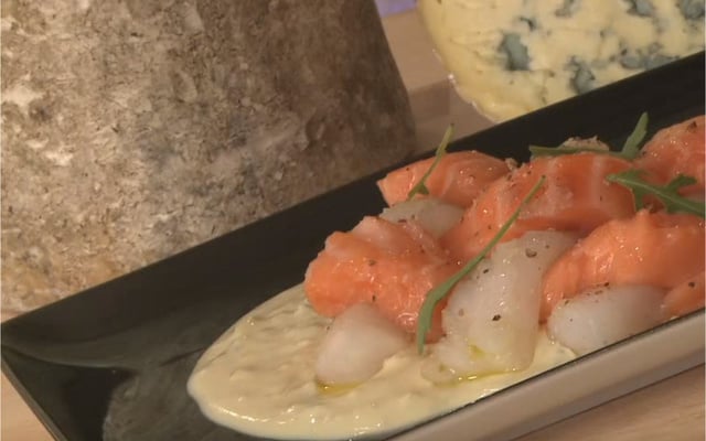 Tresse de saumon et lieu et sa sauce à la Fourme d'Ambert