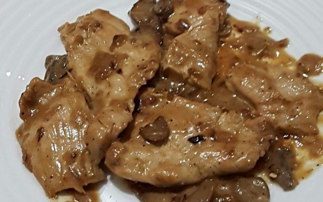 Escalopes de poulet à la crème et champignons