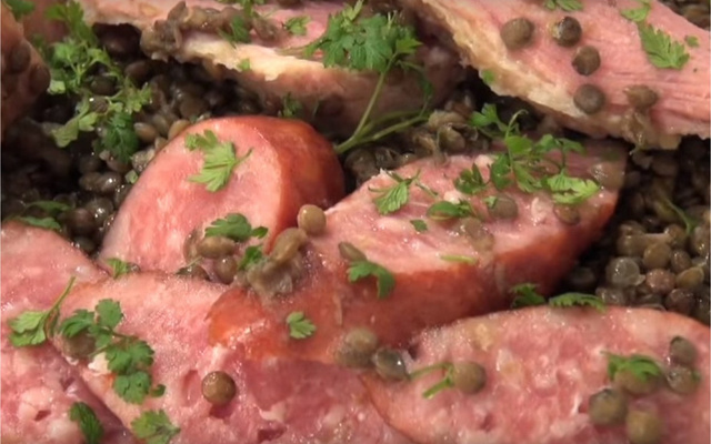 Petit salé aux lentilles et saucisses
