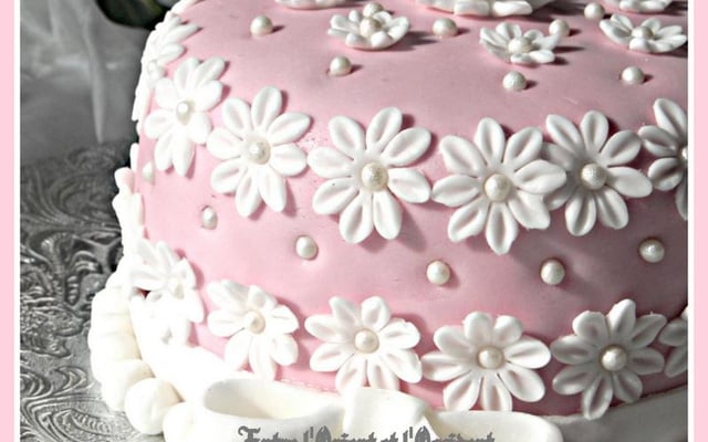 Gâteau fleuri pour la fête des Mamans