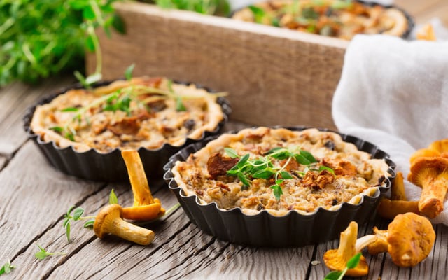 Quiche au lait ribot, champignons, lardons, boursin