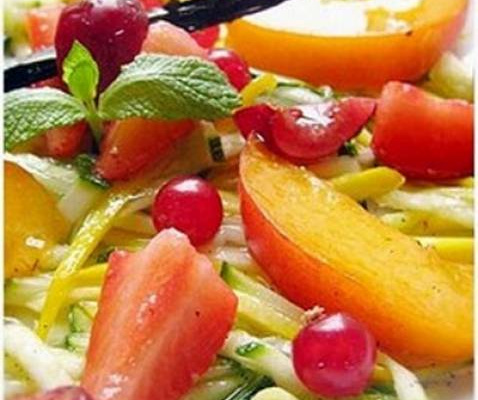 Minestrone aux deux courgettes et fruits de saison