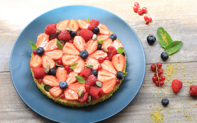 Tarte fleurs aux fruits rouges