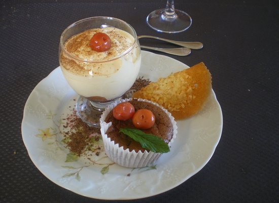 Tiramisu forêt noire et moelleux chocolat