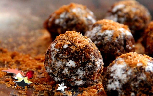 Rochers noirs à la liqueur de pistache et éclats de biscuits Speculoos