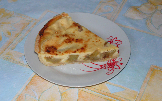 Tarte à la rhubarbe aux biscuits sablés