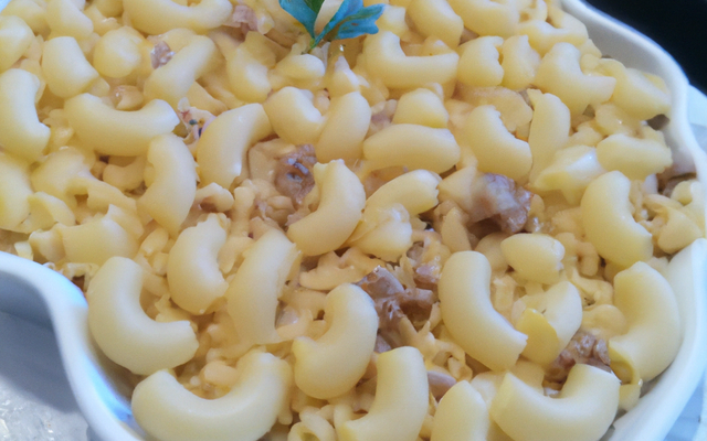 Macaroni à la viande gratiné