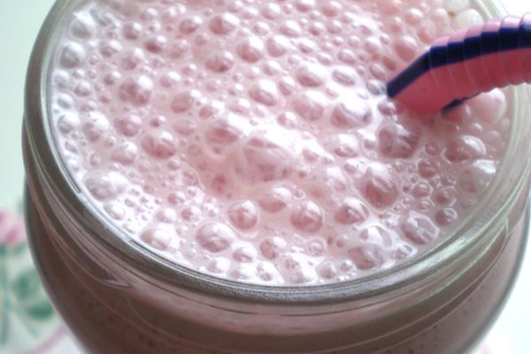Lassi fraise rhubarbe