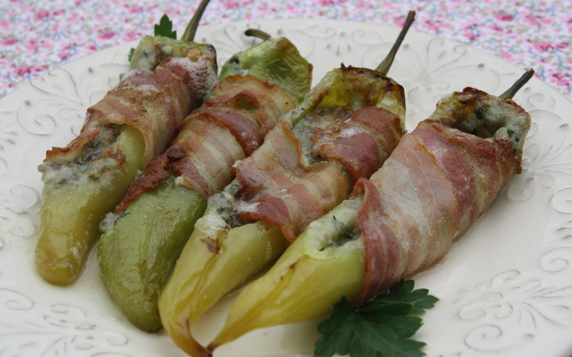 Le Roquefort PAPILLON en version estivale dans des piments doux farcis cuits à la plancha, au barbecue ou au four