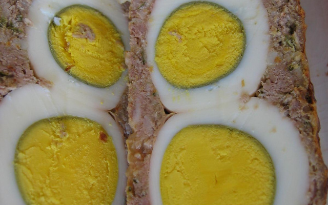 Cake surprise aux œufs