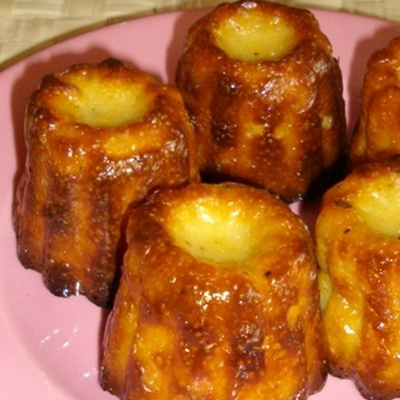 Canelés à la fève tonka