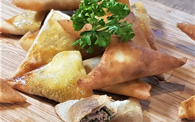 Samossa au bœuf et fromage