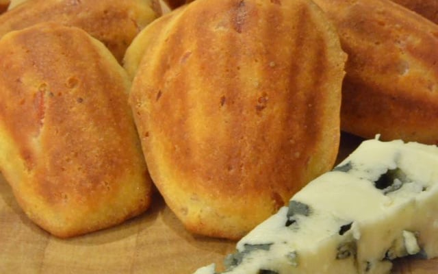 Madeleines au roquefort