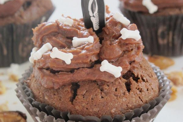 Cupcake chocolat-noisette (et os!)