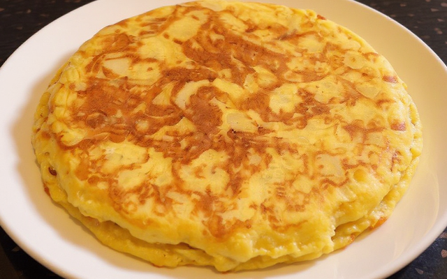 Tortilla de patatas traditionnelle
