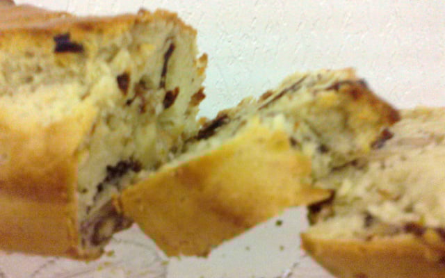 Cake aux noix et tomates séchées