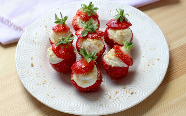 Fraises farcies façon cheesecake
