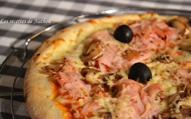 Pizza prosciutto