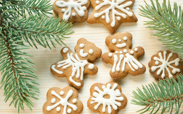 Sablés en pain d'épices avec glaçage