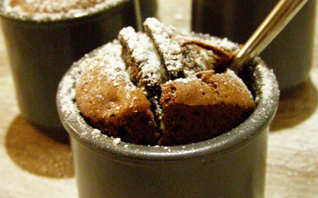Mug cake fondant chocolat Oréo