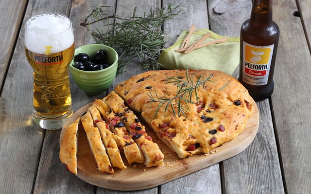 Fougasse provençale jambon, olives et tomates séchées