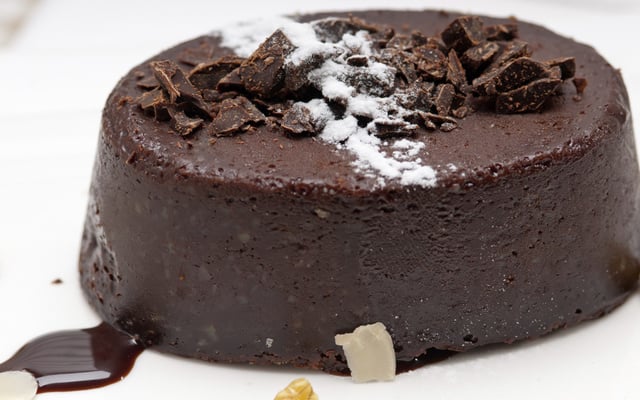 Gâteau au chocolat et noisettes