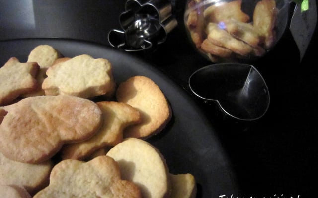 Sablés de Noël à la cannelle et l'huile de noisette