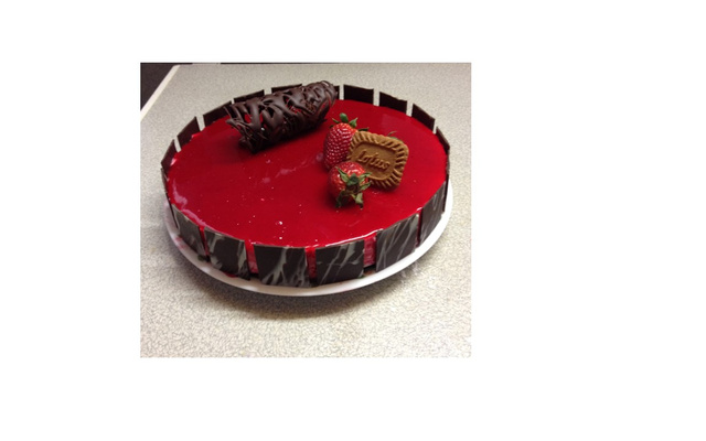 Entremet printanier aux fraises