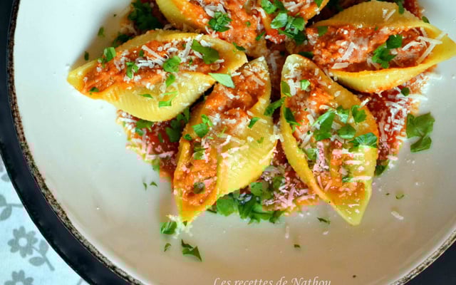 Conchiglioni farcis au thon et au chèvre