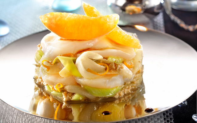 St Jacques aux poireaux, tofu et zestes d'orange