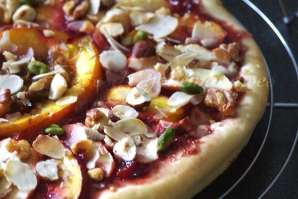 Pizza sucrée aux fruits de saison