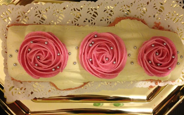 Bûche aux biscuits rose de Reims