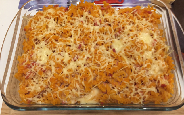 Gratin de pâtes aux lardons & à la mozzarella