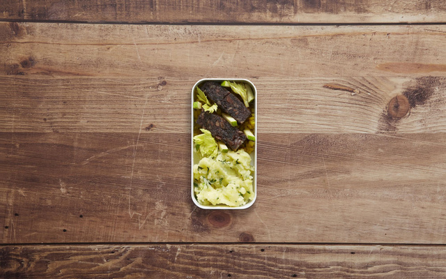 Boudin poêlé, chutney de cèleri, coing au curcuma avec son écrasé de pomme de terre