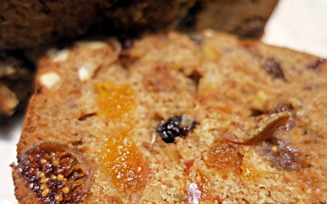 Cake épicé aux fruits secs