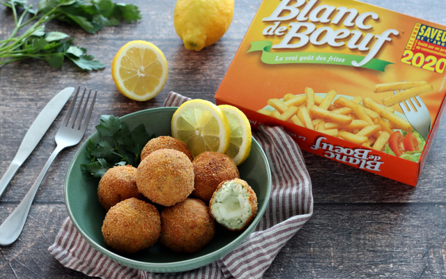Croquettes de poulet au fromage et aux herbes